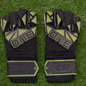 Goal keeper glove one for kids U16